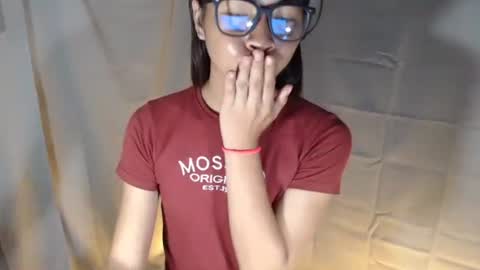 Laylia3 online show from 10.22.25