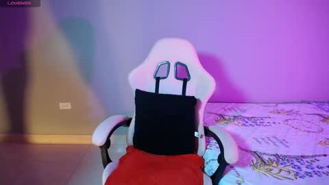 Snapshot of sexyloba_ chatting on 11.09.25 sexyloba independent model online show from 11.09.25