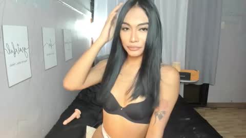 Snapshot of sexylovesappira chatting on 10.26.25 maxine online show from 10.26.25