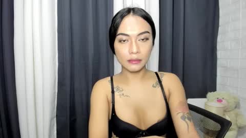 Snapshot of sexylovesappira chatting on 10.30.25 maxine online show from 10.30.25