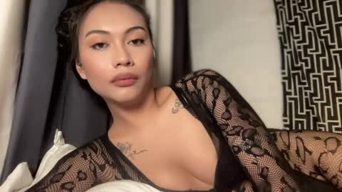 Snapshot of sexylovesappira chatting on 05.17.26 maxine online show from 05.17.26