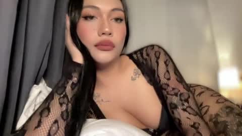 Snapshot of sexylovesappira chatting on 05.30.26 maxine online show from 05.30.26