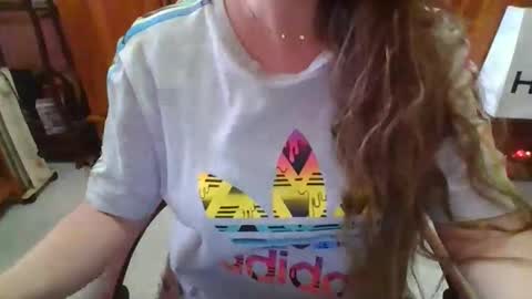 Snapshot of sexymisss24 chatting on 05.27.26 sexymisss24 online show from 05.27.26