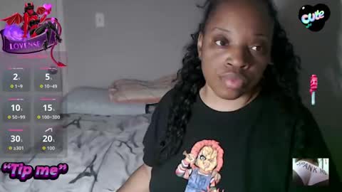 Snapshot of sexymona1218 chatting on 11.08.25 SexyMona online show from 11.08.25