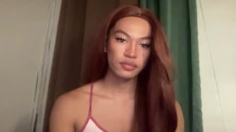 Snapshot of sexynakedweapon chatting on 05.27.26 LIEZEL online show from 05.27.26