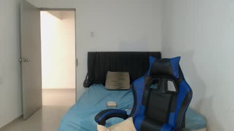 Snapshot of sexynatalia25 chatting on 12.02.25 Natalia Duran online show from 12.02.25