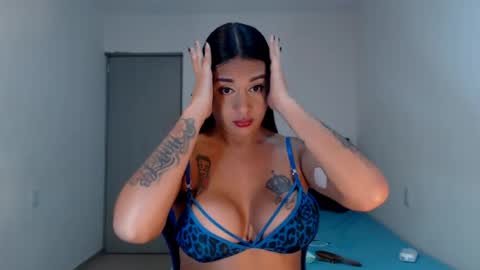 Snapshot of sexynatalia25 chatting on 07.02.26 Natalia Duran online show from 07.02.26