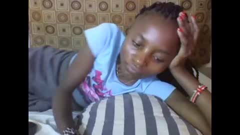 Snapshot of sexyneedle22 chatting on 02.08.25 VIVIAN online show from 02.08.25