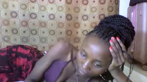 Snapshot of sexyneedle22 chatting on 02.10.25 VIVIAN online show from 02.10.25