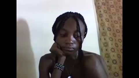 Snapshot of sexyneedle22 chatting on 02.12.25 VIVIAN online show from 02.12.25