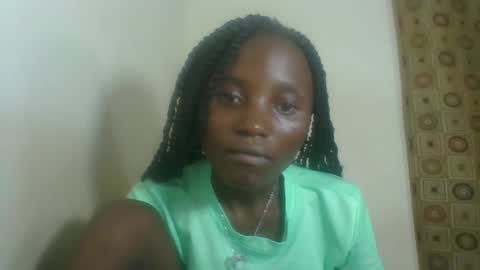 Snapshot of sexyneedle22 chatting on 02.14.25 VIVIAN online show from 02.14.25