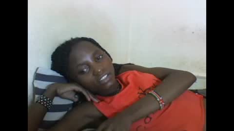 Snapshot of sexyneedle22 chatting on 02.15.25 VIVIAN online show from 02.15.25