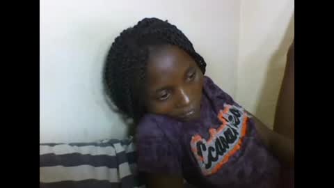 Snapshot of sexyneedle22 chatting on 02.17.25 VIVIAN online show from 02.17.25