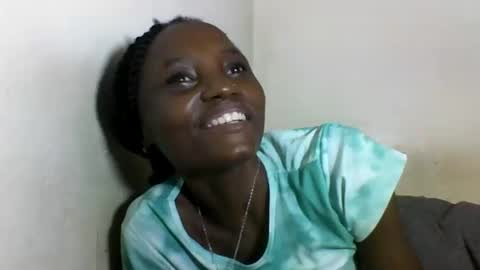 Snapshot of sexyneedle22 chatting on 02.18.25 VIVIAN online show from 02.18.25