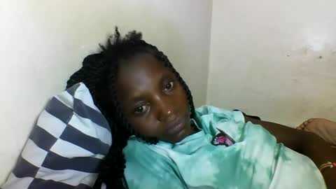 Snapshot of sexyneedle22 chatting on 02.18.25 VIVIAN online show from 02.18.25