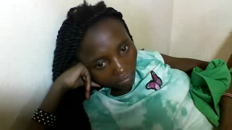 Snapshot of sexyneedle22 chatting on 02.19.25 VIVIAN online show from 02.19.25