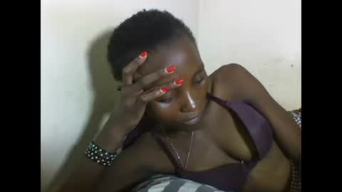 Snapshot of sexyneedle22 chatting on 02.24.25 VIVIAN online show from 02.24.25