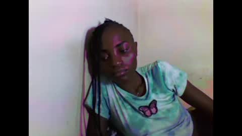 Snapshot of sexyneedle22 chatting on 03.07.25 VIVIAN online show from 03.07.25