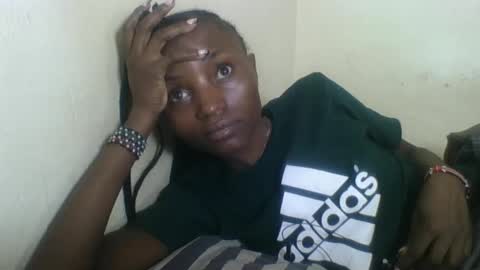 Snapshot of sexyneedle22 chatting on 03.11.25 VIVIAN online show from 03.11.25