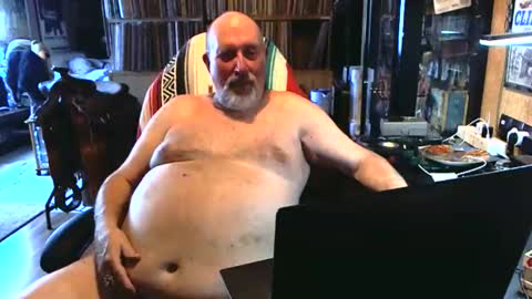 Grizz Lee Bear online show from 09.20.25