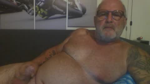 Snapshot of sexypaa chatting on 07.10.26 sexypaa online show from 07.10.26