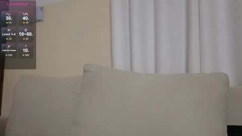 Snapshot of sexypetite_lee chatting on 03.30.26 Lee online show from 03.30.26
