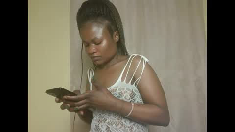 queenivy online show from 10.02.25