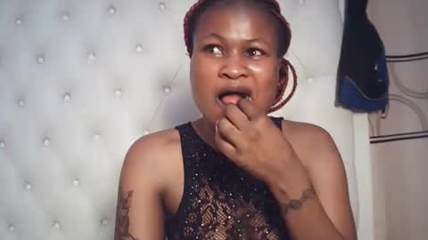 queenivy online show from 12.16.25