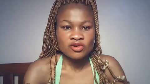 queenivy online show from 01.11.26