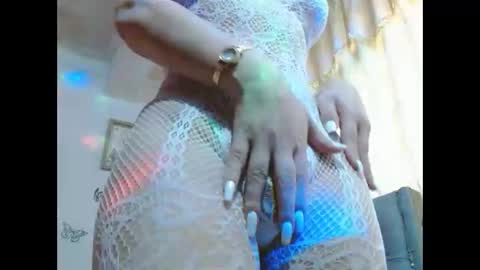 Snapshot of sexysafiravenus chatting on 10.22.25 Venus Independent Model online show from 10.22.25