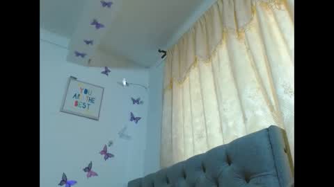 Venus Independent Model online show from 01.13.26