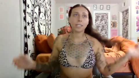 Snapshot of sexytatslut369 chatting on 06.12.26 sexytatslut369 online show from 06.12.26