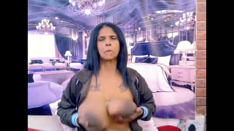 Snapshot of sexyva4u2luv chatting on 06.24.26 sexyva4u2luv online show from 06.24.26