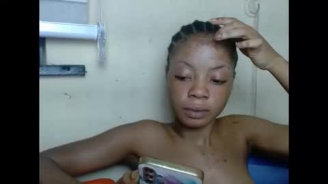 Snapshot of sexyxpeach chatting on 09.08.25 sexyxpeach online show from 09.08.25