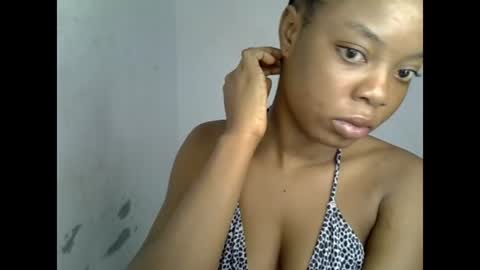 Snapshot of sexyxpeach chatting on 06.29.26 sexyxpeach online show from 06.29.26