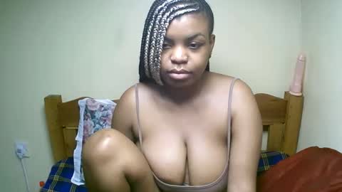 Snapshot of sexyyred_ chatting on 02.08.26 sexyyred_ online show from 02.08.26