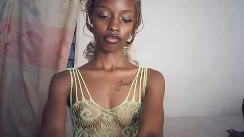 Snapshot of sexyzuriel chatting on 03.17.26 sexyzuriel online show from 03.17.26