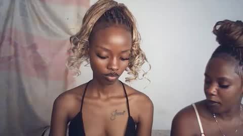 Snapshot of sexyzuriel chatting on 03.21.26 sexyzuriel online show from 03.21.26