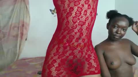 Snapshot of sexyzuriel chatting on 04.15.26 sexyzuriel online show from 04.15.26