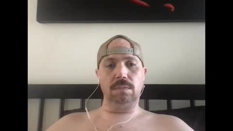 Snapshot of sfgiants1982 chatting on 09.22.25 sfgiants1982 online show from 09.22.25