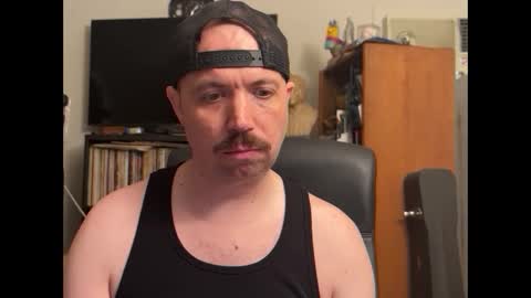 Snapshot of sfgiants1982 chatting on 09.30.25 sfgiants1982 online show from 09.30.25