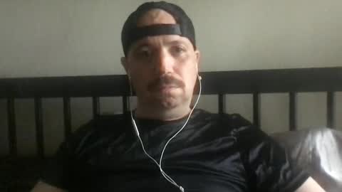 Snapshot of sfgiants1982 chatting on 10.02.25 sfgiants1982 online show from 10.02.25