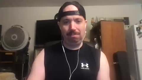 Snapshot of sfgiants1982 chatting on 10.14.25 sfgiants1982 online show from 10.14.25