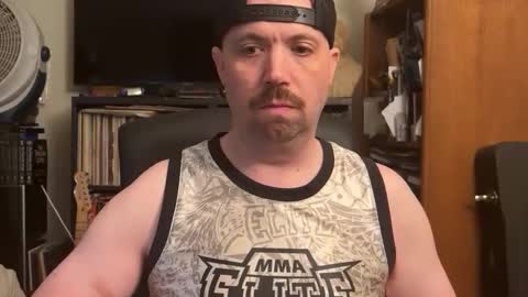 Snapshot of sfgiants1982 chatting on 10.21.25 sfgiants1982 online show from 10.21.25