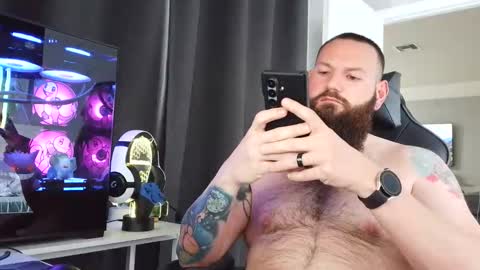 Snapshot of sflmarriedguy chatting on 04.26.26 SouthFloridaStr8guy online show from 04.26.26