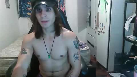 Snapshot of shacoklown chatting on 02.25.26 shacoklown online show from 02.25.26