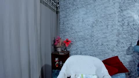 Snapshot of shaden_1 chatting on 10.22.25 Liz online show from 10.22.25