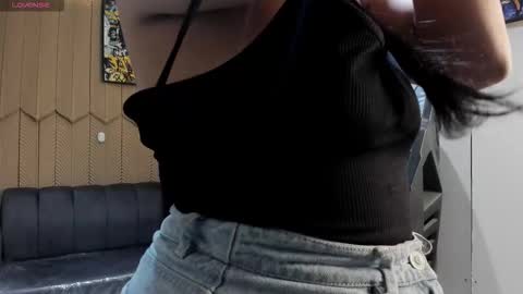 Snapshot of shaden_1 chatting on 02.04.26 Liz online show from 02.04.26