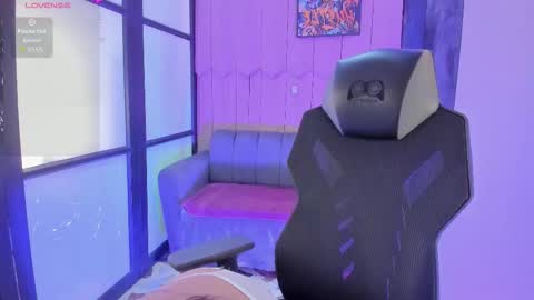 Snapshot of shaden_1 chatting on 02.12.26 Liz online show from 02.12.26