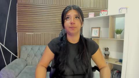 Snapshot of shaden_1 chatting on 02.19.26 Liz online show from 02.19.26